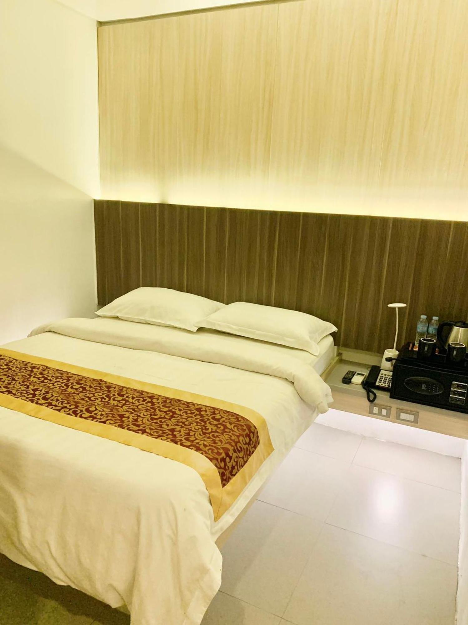 Kojo Hotel Tagum Екстер'єр фото